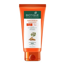 Biotique Sandalwood 50+ SPF UVA/UVB Sunscreen Ultra Soothing Face Lotion / Биотик Сандаловое Дерево Солнцезащитный и Успокаивающий Лосьон 50+ SPF 50 мл