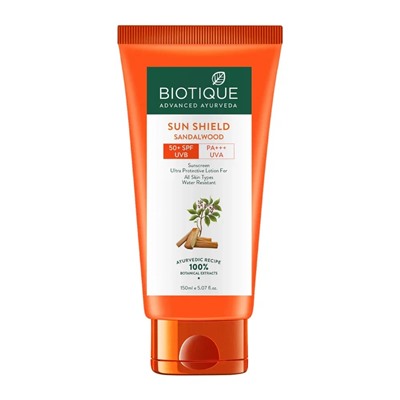 Biotique Sandalwood 50+ SPF UVA/UVB Sunscreen Ultra Soothing Face Lotion / Биотик Сандаловое Дерево Солнцезащитный и Успокаивающий Лосьон 50+ SPF 50 мл