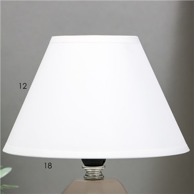 Настольная лампа «Жаклин» E14 40 Вт белый 18×18×24 см RISALUX