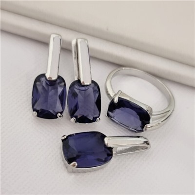 Комплект ювелирной бижутерии коллекция "Дубай" серьги, кулон и кольцо 19 р покрытие посеребрение, вставка: стекло, цвет: фиолетовый, арт.215.538-19