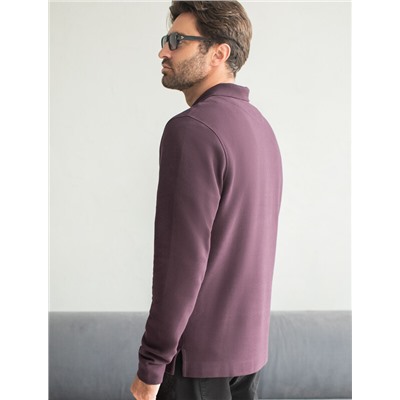 Лонгслив из мягкого фактурного трикотажа с плетеным воротником поло на пуговицах