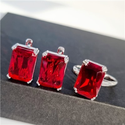 Комплект ювелирная бижутерия серьги и кольцо 17 р, покрытие: посеребрение, вставка: фианиты, цвет: красный, арт.313.029-17