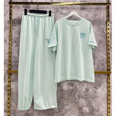 Спортивный костюм #22915261