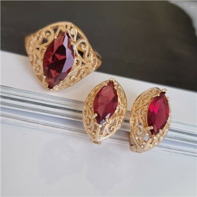 Комплект ювелирной бижутерии коллекция "Дубай" серьги и кольцо, покрытие: позолота, вставка: камень, цвет: красный, р-р 20,5, 7602, арт.216.361-20,5