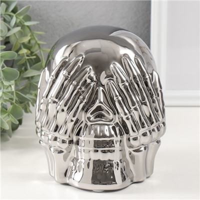 Фигурка керамика «Череп с кистями на глазах», серебро, 13.5×14×15 см