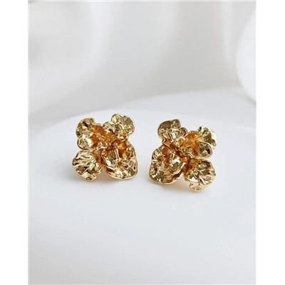 Стильные серьги