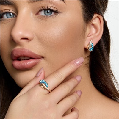 Комплект ювелирной бижутерии коллекция "Дубай" серьги и кольцо 17 р, покрытие позолота, вставка: фианиты и цирконы, цвет: голубой и прозрачный, арт.215.751-17