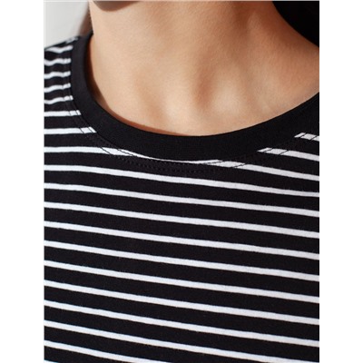Базовая футболка в полоску полуприлегающая из премиального хлопка с эластаном