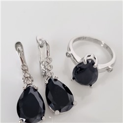 Комплект ювелирной бижутерии серьги и кольцо 17 р, покрытие посеребрение, вставка: фианиты, цвет: черный и прозрачный, арт.213.943-17