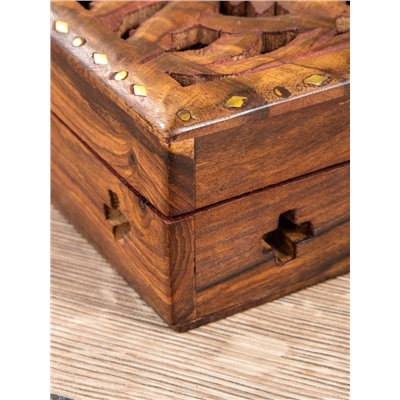 Шкатулка резная «Хранитель», 18×13×6 см, дерево шишам