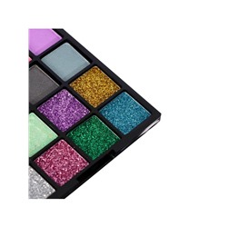 Набор косметики для девочки: тени, кисть, аппликатор