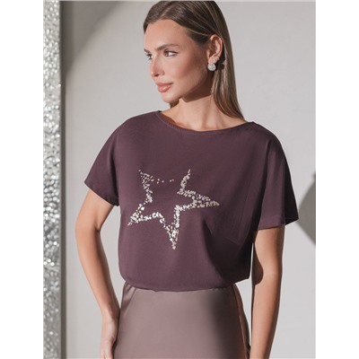 Нарядная футболка с блестящим принтом