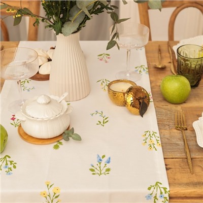 Дорожка на стол Этель «Цветочек» 40×146 см, саржа 190 г/м², 100% хлопок, белая