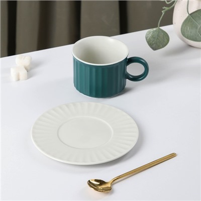 Чайная пара «Профитроль», 3 предмета: чашка 180 мл, блюдце d=13.7 см, ложка, керамика, зелёная, белая
