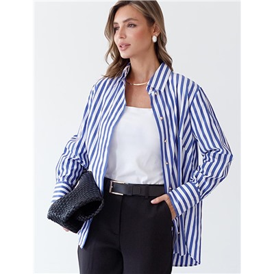 Блузка свободного силуэта с золотистыми пуговицами