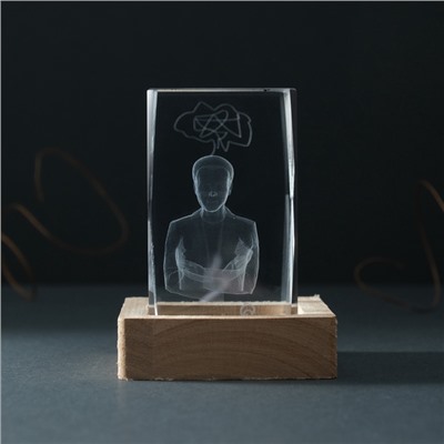 Фигурка светящаяся стекло «Прямоугольник. Мыслитель», подставка дерево, USB, 7×7×10