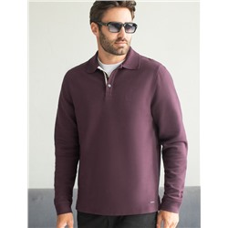 Лонгслив из мягкого фактурного трикотажа с плетеным воротником поло на пуговицах