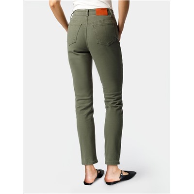 Джинсы из эластичного денима