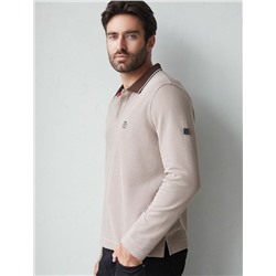 Лонгслив из фактурного трикотажа с плетеным воротником поло с застежкой на пуговицы