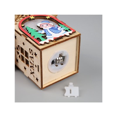 Ёлочная игрушка «Домик со Снегурочкой», 11×8.5×7.5 см, 1 LED, от батареек, свечение тёплое белое