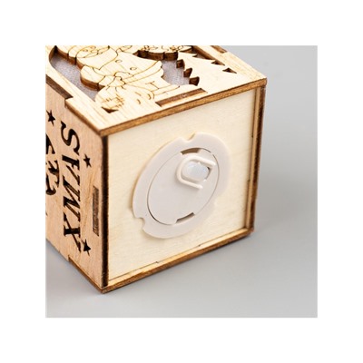 Ёлочная игрушка «Домик с Дедом Морозом с мешком», 8×6.5×6 см, от батареек, свечение тёплое белое