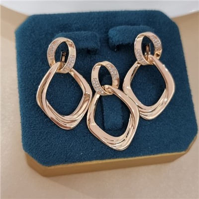 Комплект ювелирной бижутерии коллекция "Дубай" серьги и кулон, покрытие позолота, вставка: цирконы, цвет: прозрачный, арт.215.660