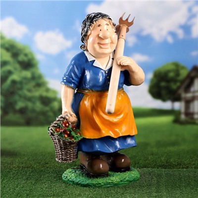 Садовая фигура из полистоуна «Баба с тяпкой», 63×23×27 см