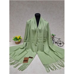 Тёплый палантин, цвет светло зеленый