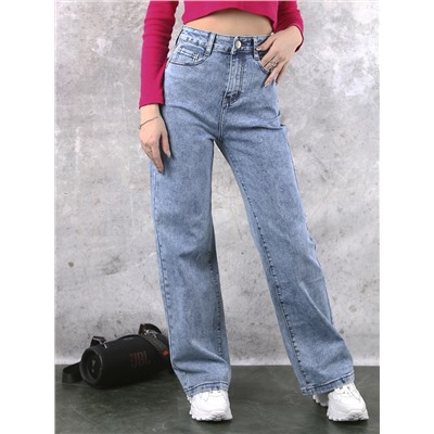 Джинсы женские трубы
