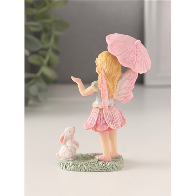 Фигурка полистоун «Девочка-фея под зонтиком с кроликом», 6.5×5×10.5 см