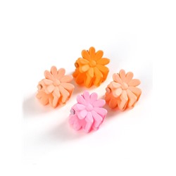 Косметика детская «Спелая клубничка» для девочек: тени 6 цветов, блеск прозрачный 10 г, заколки для волос