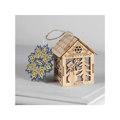 Ёлочная игрушка «Домик со снеговиком», 8×6.5×6 см, от батареек, свечение тёплое белое