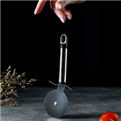 Нож для пиццы и теста Доляна «Помощник», 20 см, цвет чёрный