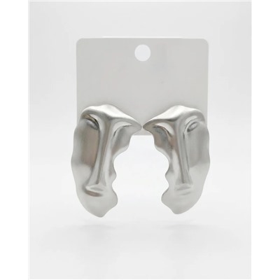 Стильные серьги