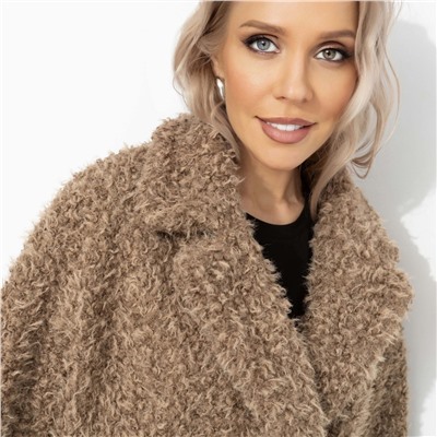 Полупальто с акцентным подкладом, Слишком заметна