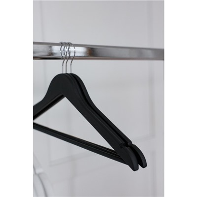 Плечики - вешалки для одежды LaDо́m Soft-Touch, 44.5×1.2×23 см, 3 шт., деревянные, с перекладиной, чёрные
