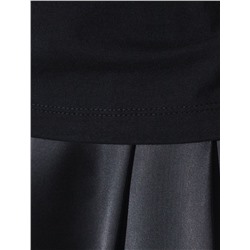 Нарядная футболка с блестящим принтом