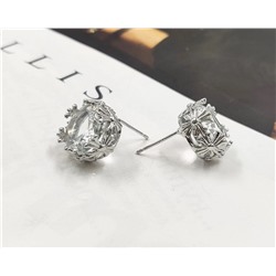 Серьги стильные