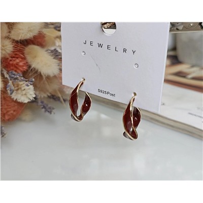 Серьги-гвоздики