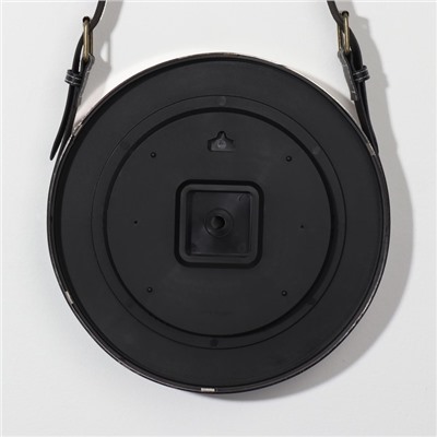 Зеркало настенное круглое «Антураж» d зеркальной поверхности 28 см, с ремешком из искусственной кожи, МИКС