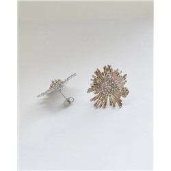 Стильные серьги