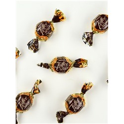 Подарочный набор новогодний «Волшебных моментов в новом году»: чай, арахис, конфеты, крем-мёд