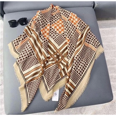 Платок #23052906