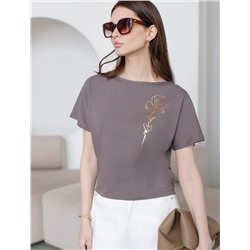 Нарядная футболка с блестящим принтом