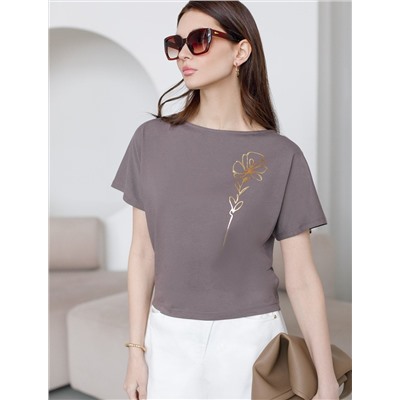 Нарядная футболка с блестящим принтом