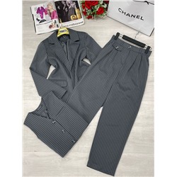 Костюм тройка