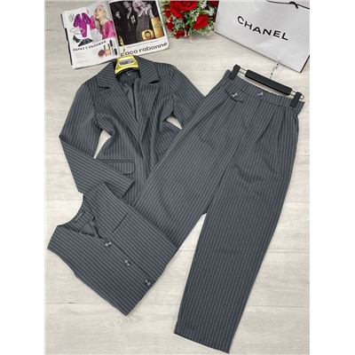 Костюм тройка