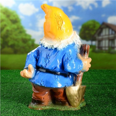 Садовая фигура из гипса «Гном с лопатой», 40×21 см