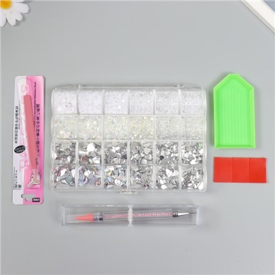 Набор для творчества «Белый», набор 24 вида, стразы, полубусины, инструмент, пинцет, подставка, мат