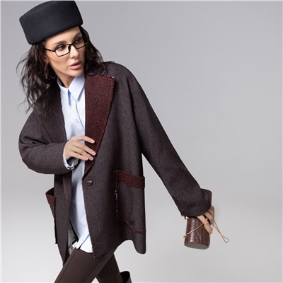 Жакет на подплечниках, Стильно независима (фэшн)